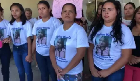 Família de jovem assassinada pelo namorado protesta por celeridade no julgamento