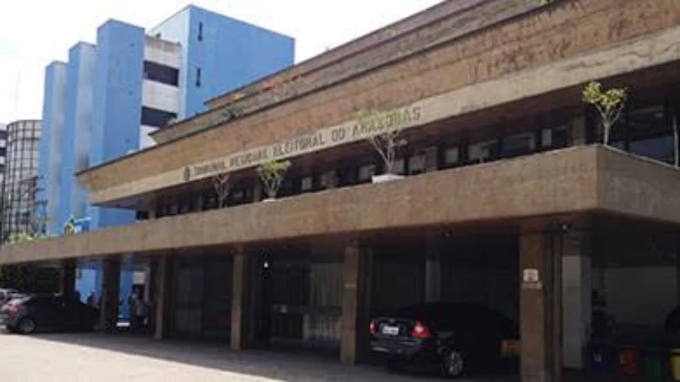 TRE-AM abre duas vagas para juízes