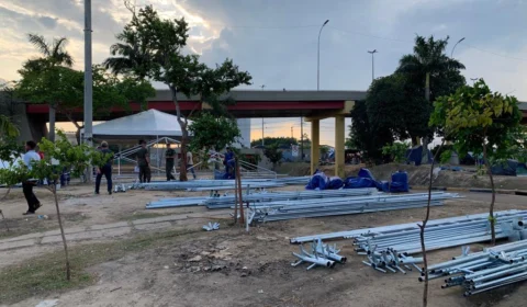 Nova estrutura para abrigar venezuelanos é montada no entorno da Rodoviária de Manaus