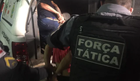 Trio é denunciado e preso por tráfico de drogas e posse ilegal de arma de fogo, no bairro Chapada