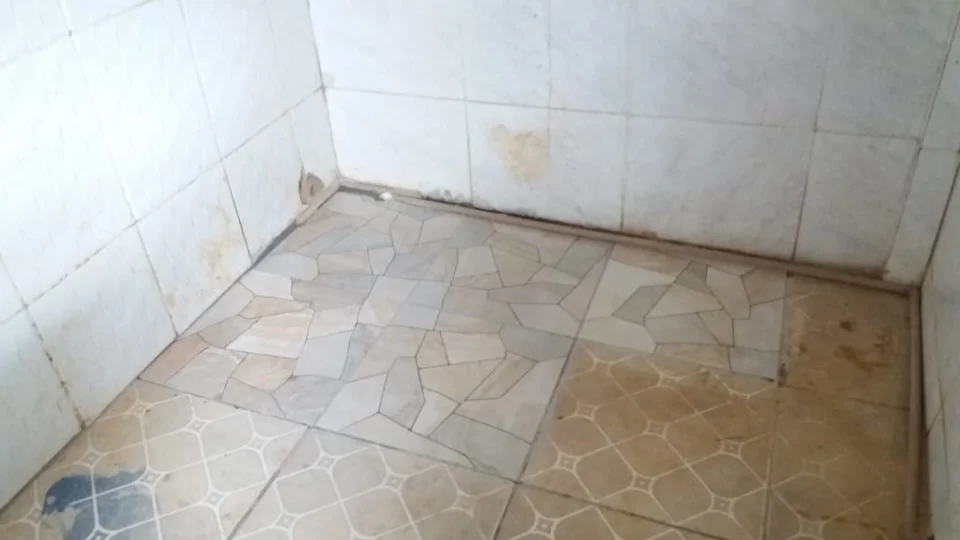 Após denúncia no Imediato, problema de encanamento é resolvido na Raiz