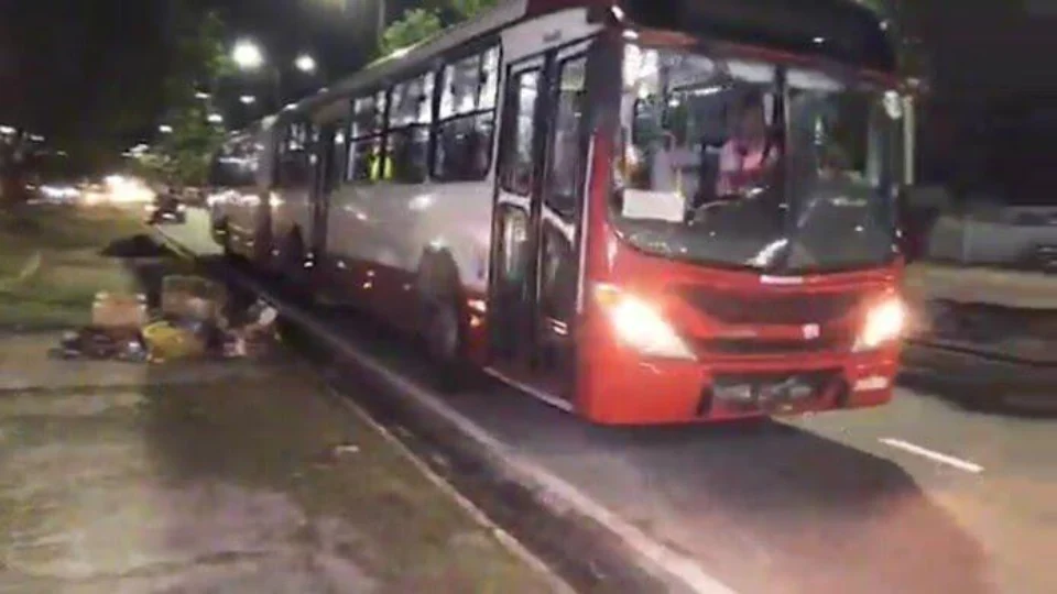Ônibus da linha 351 é assaltado em Manaus