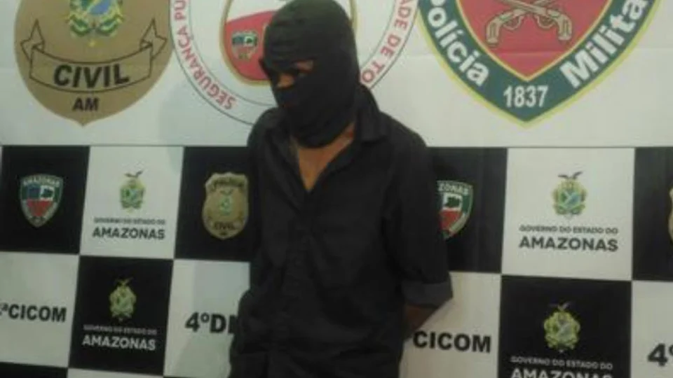 Pai é preso acusado de estuprar filha deficiente mental na zona Leste