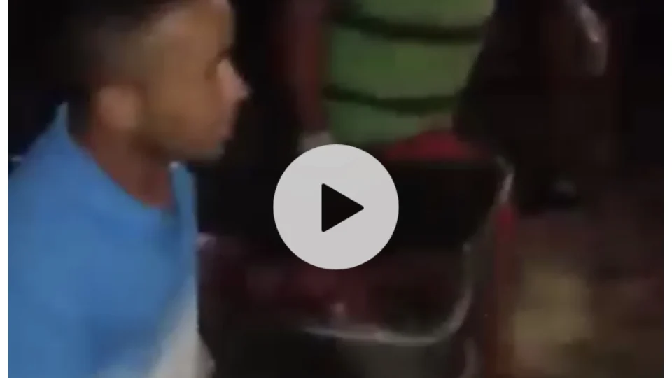 Imagens fortes – População vibra com a morte de assaltantes no Monte das Oliveiras