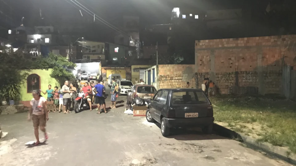 Tiroteio deixa três pessoas feridas na Vila da Prata