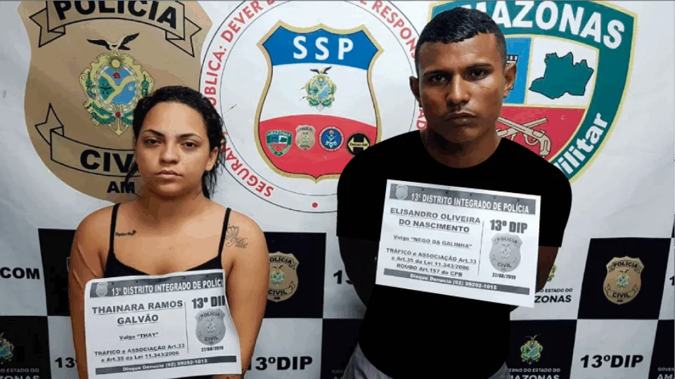 Polícia prende casal com drogas, dinheiro e balança de precisão