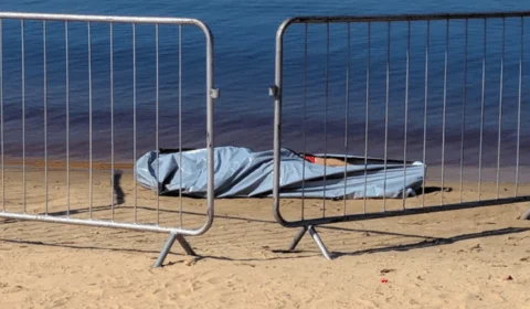 Corpo de adolescente desaparecido na Ponta Negra, foi encontrado boiando, pelo tio