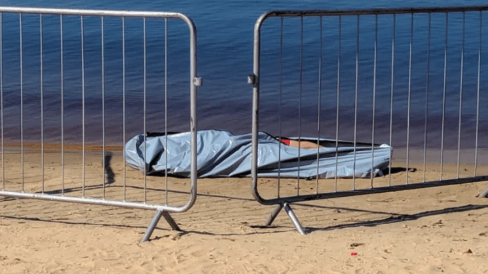 Corpo de adolescente desaparecido na Ponta Negra, foi encontrado boiando, pelo tio