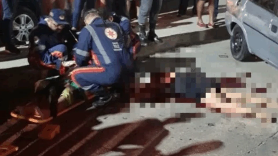 Carro capota e esmaga mulher no Cidade Nova