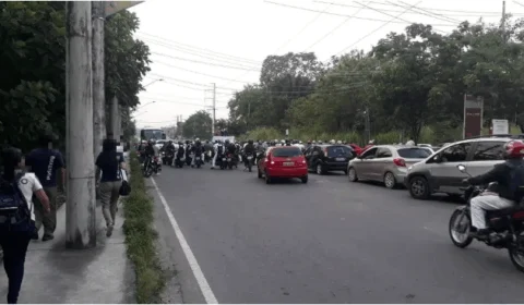 Manifestação de metalúrgicos faz o trânsito no Distrito Industrial ficar lento