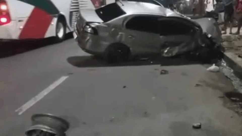 Alta velocidade causa grave acidente e deixa feridos na Grande Circular