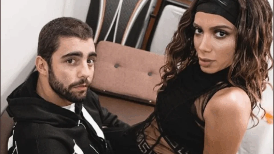Anitta e Pedro Scooby dão ‘um tempo’