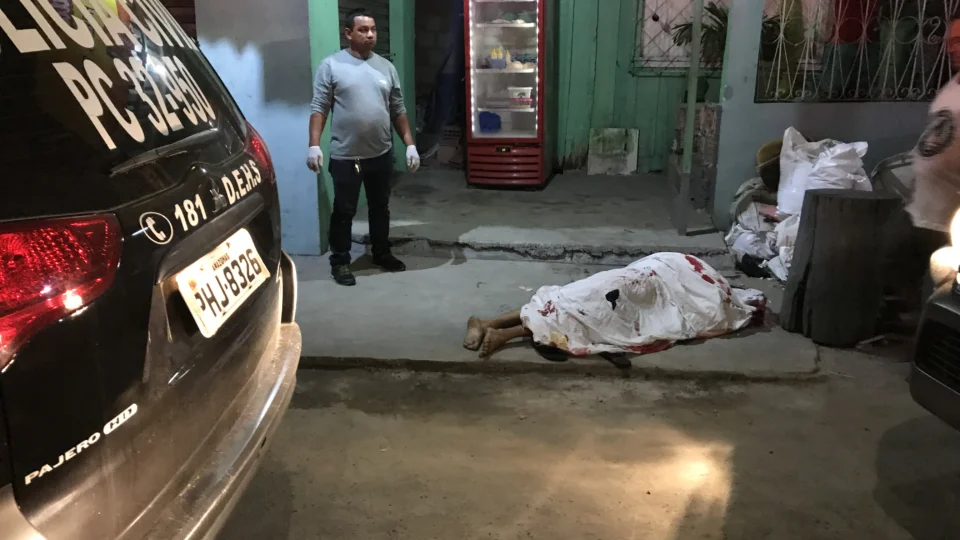 Homem é executado com 14 tiros no bairro São Francisco