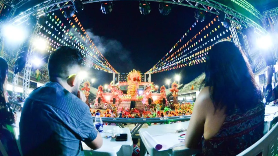 Festival Folclórico do Amazonas foi transferido para o Sambódromo e tem aprovação do público