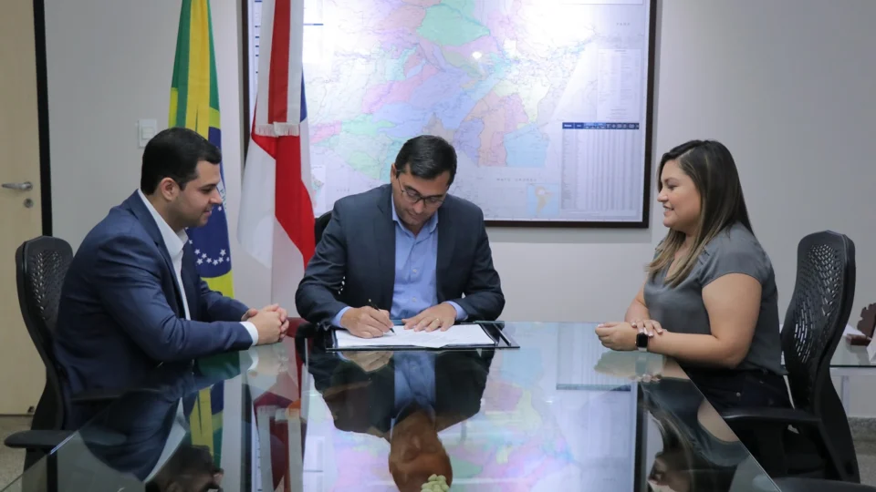 Sancionada lei que reforça combate à violência contra a mulher no Amazonas