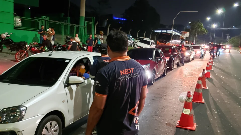 Motorista é preso em flagrante por dirigir alcoolizado no fim de semana