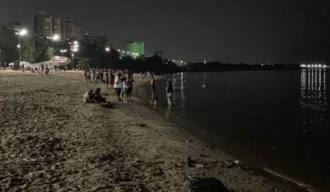 Jovem de 18 anos desaparece nas  águas da Ponta Negra em Manaus e família faz apelo por buscas