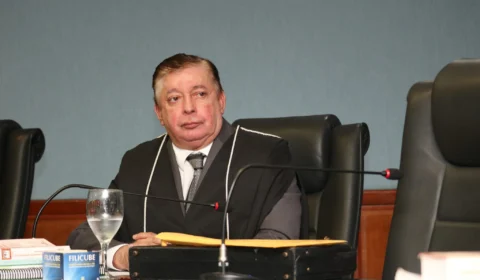 Tribunal de Contas garante pagamentos de professores da UEA