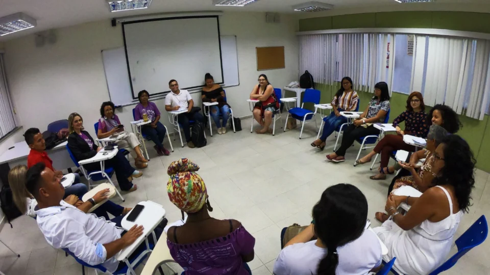 Mulheres elaboram 10 sugestões para efetivação da Lei Maria da Penha no AM