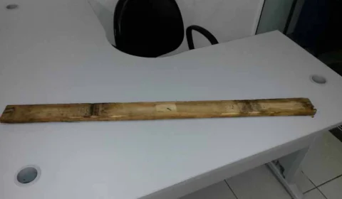 Volume alto gera briga entre vizinhos termina com homem ferido a pauladas