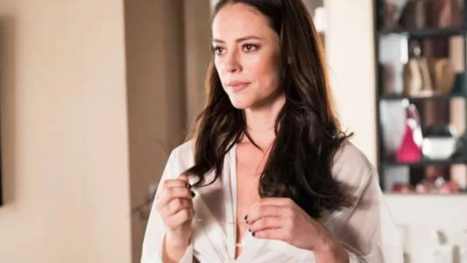 Spoiler? Paolla Oliveira entrega atitude de Vivi para os pais reatarem casamento