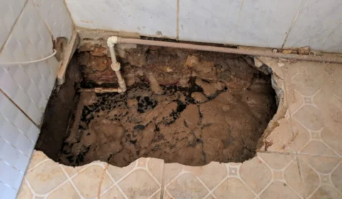 Morador contou que Águas de Manaus realizou serviço porém o vazamento continua