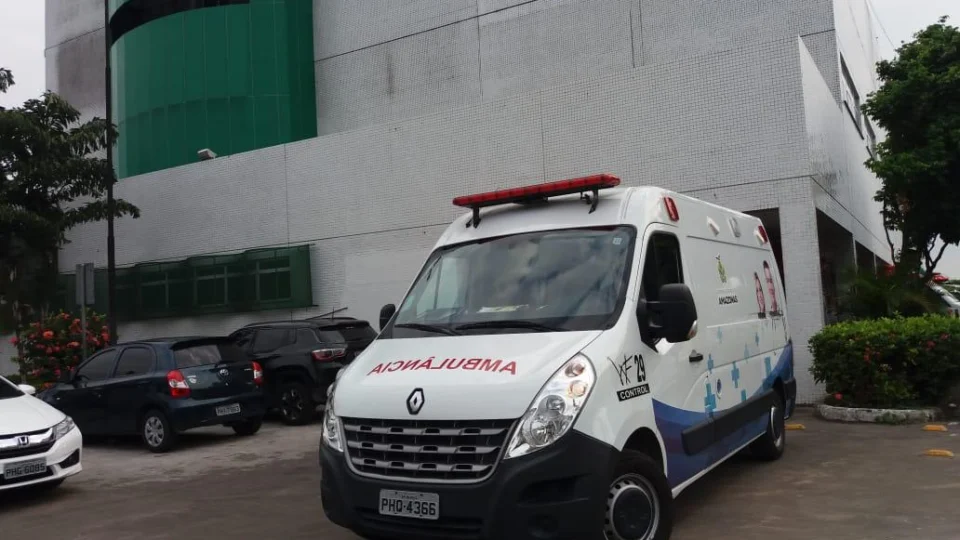 Homem é baleado com tiro de fuzil após trocar tiros contra policiais civis