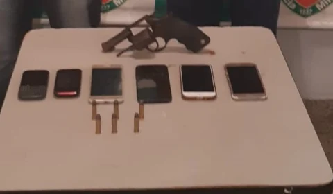 Dois suspeitos de roubo são detidos no São José