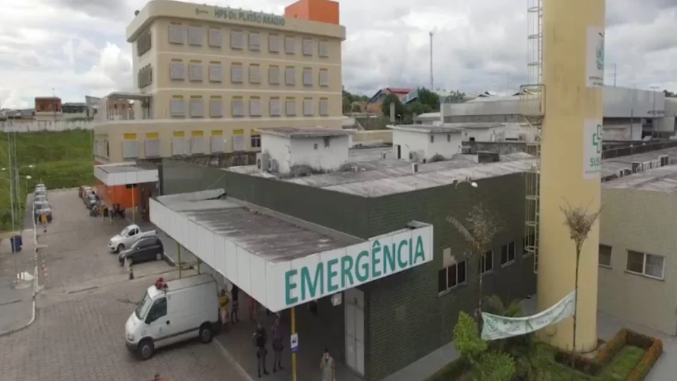 Homem sai para jogar bola e morre após levar 8 tiros na zona Leste