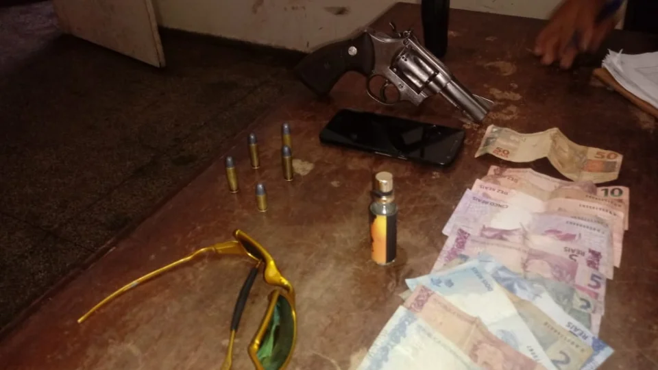 7  pessoas são presas pela polícia no interior do Estado por diversos crimes