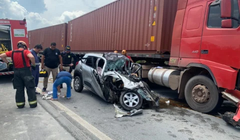 Acidente entre carro e caminhão deixa motorista morta no km 5 da rodovia BR 174