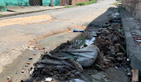 Moradores reclamam dos buracos em ruas “esquecidas” do bairro Coroado 3