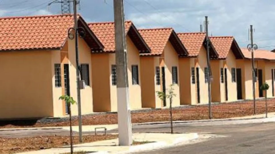 Publicada lei que dispensa “habite-se” para famílias de baixa renda