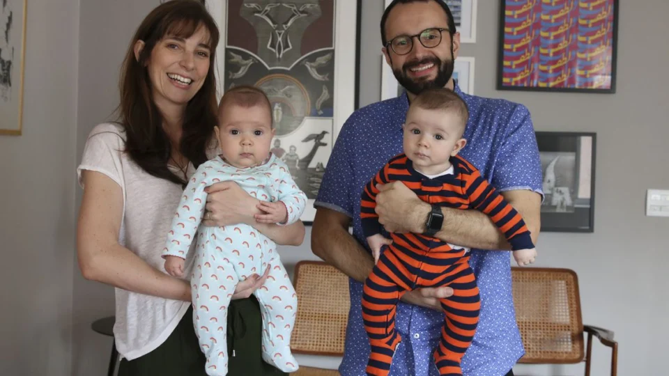 Licença-paternidade estendida favorece vínculo com filho