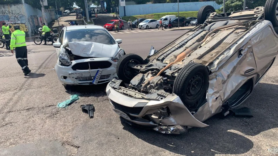 Vereador de Eirunepé sofre grave acidente na Constantino Nery