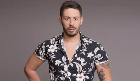 Deu ruim: Carlinhos Maia é detonado na web após chamar adolescentes que pensam em suicídio de ‘imbecis’