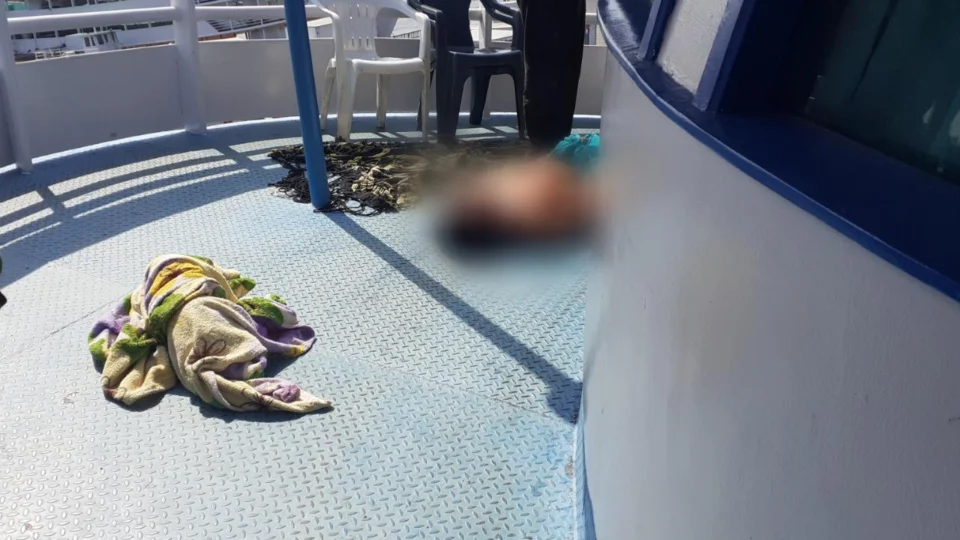 Após causar tumulto em embarcação, homem é encontrado morto com as mãos e pés amarrados