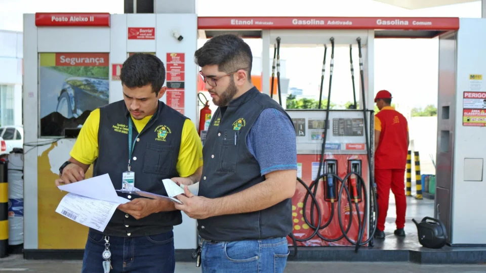 Postos são autuados por aumento abusivo da gasolina em Manaus