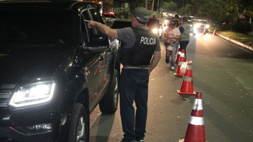 Quatro motoristas são presos durante operação da Lei Seca em Manaus