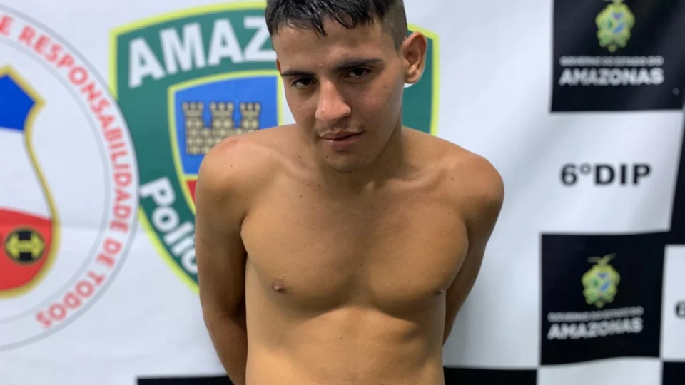 “Novinho” suspeito de tráfico de drogas é preso com entorpecentes e arma na zona Norte de Manaus