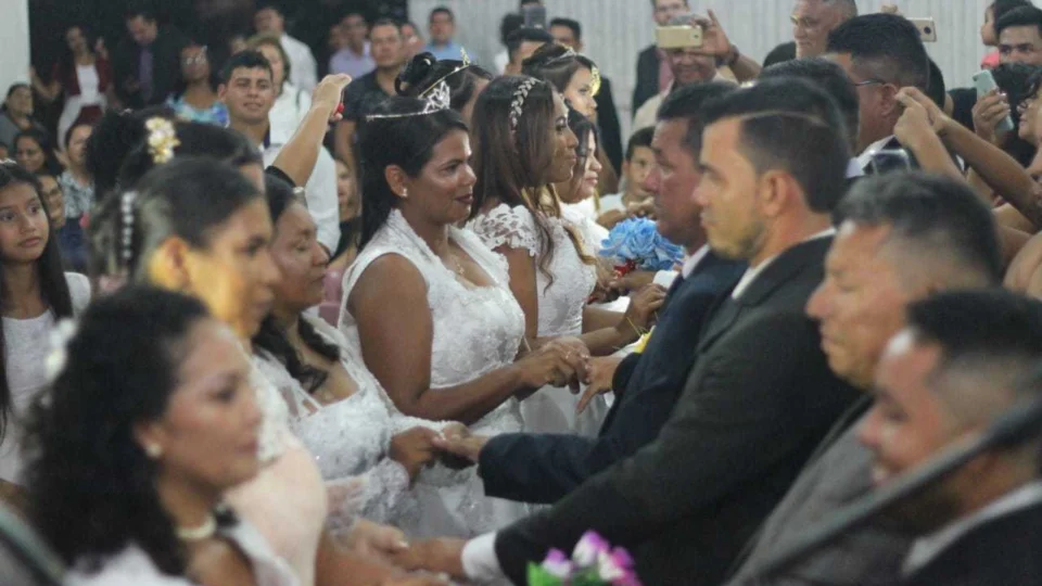 Felicidades! Moradores de Iranduba se casam em cerimônia coletiva