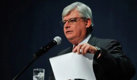 PF fez operação de busca e apreensão na casa e escritório de Janot