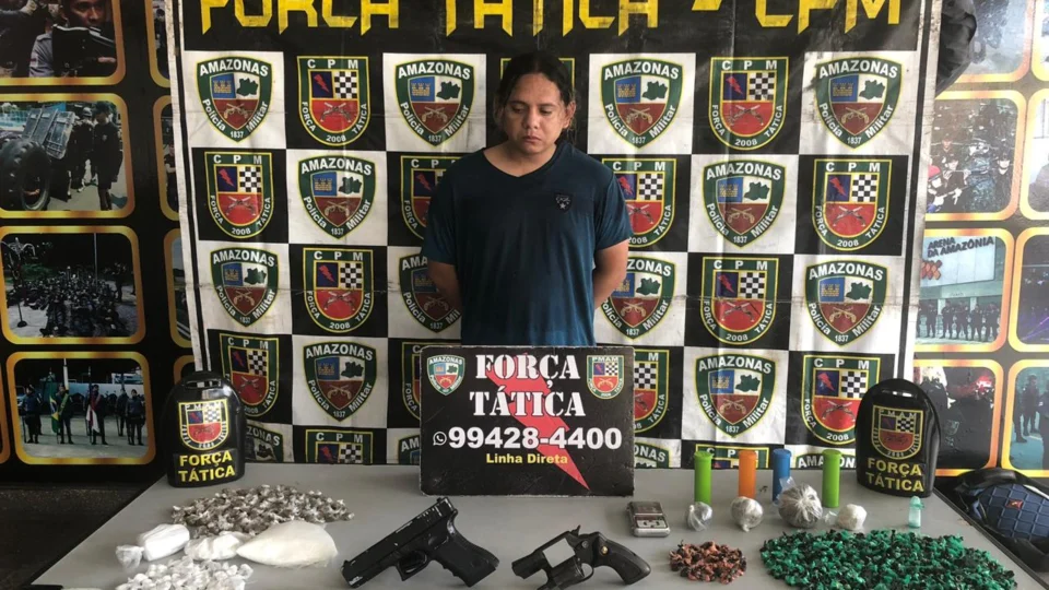 Após denúncia homem é preso com drogas e armas no Tancredo Neves