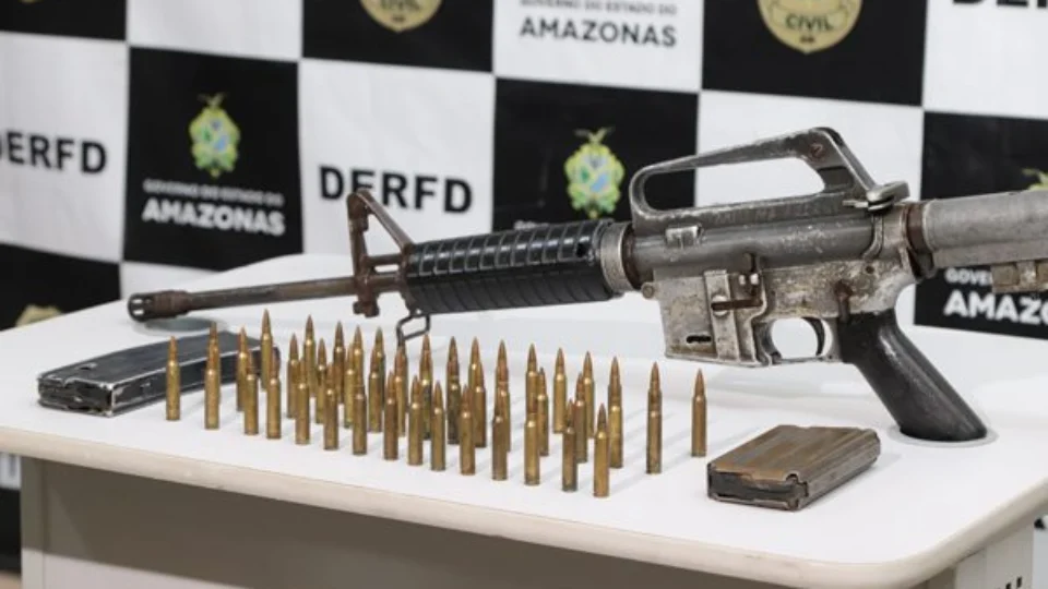 Três homens que estavam planejando roubo a banco da capital são presos