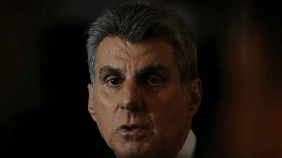 Bretas determina quebra de sigilo bancário de Romero Jucá, Edison Lobão e outros 27