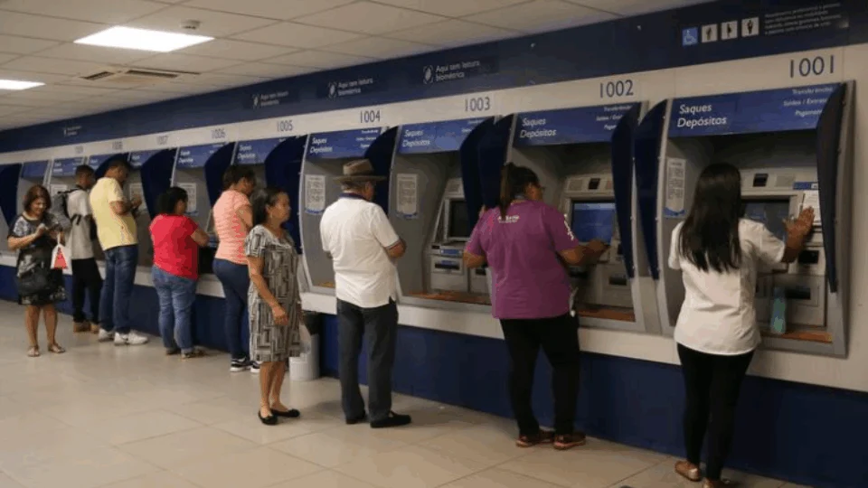 Atenção! Para evitar que trabalhadores sejam vítimas de golpistas, a Caixa dá dicas de segurança