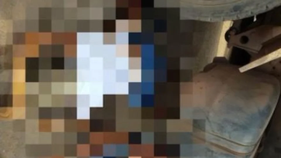 Mulher morre esmagada ao ser atropelada por caminhão no AM