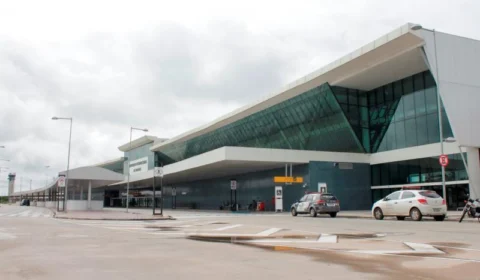 Após queda de avião, aeroporto de Manaus fica fechado e Infraero lamenta acidente