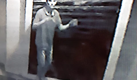 Vídeo – polícia procura Ladrão conhecido como “Aladin” que furta lâmpadas no Vila da Prata