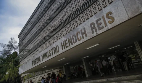 Homem acusado de triplo homicídio é condenado a 51 anos de prisão em Manaus